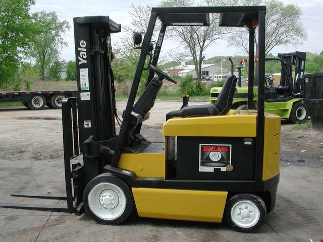 Used Yale 4 Wheel Electric Forklift